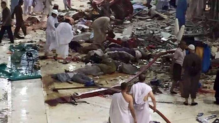 Saudi Official Blames High Wind for Toppling of Mecca Crane